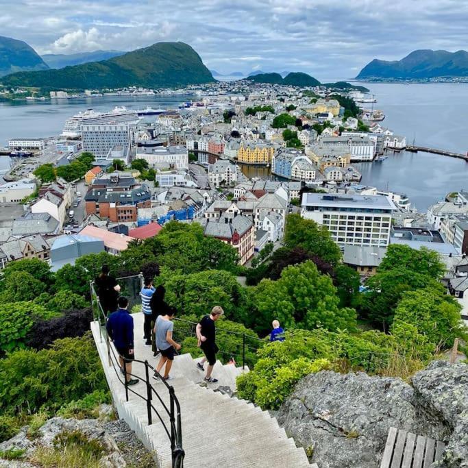Penthouse By Brosundet, Free Parking Space Ålesund Εξωτερικό φωτογραφία